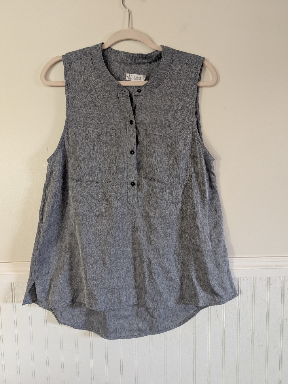 Carve Sleeveless Blouse